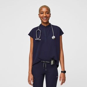Figs Rafaela Oversized Scrub top navy sz S